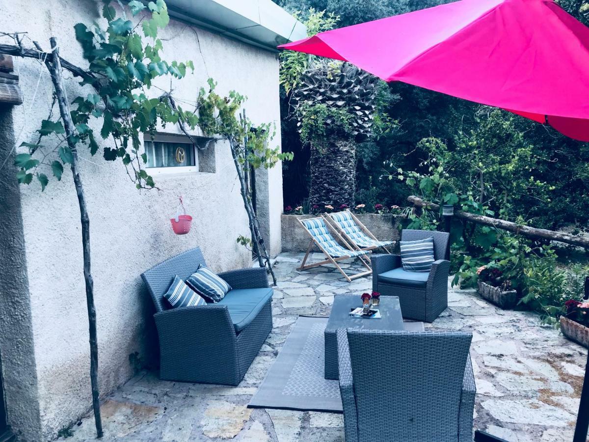 Gite U Licetu A La Campagne Oreta Esterno foto